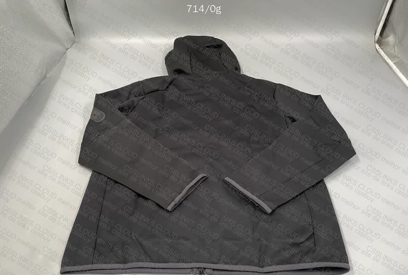 Tech Fleece 1688 - What's Wrong with the Swoosh? 2