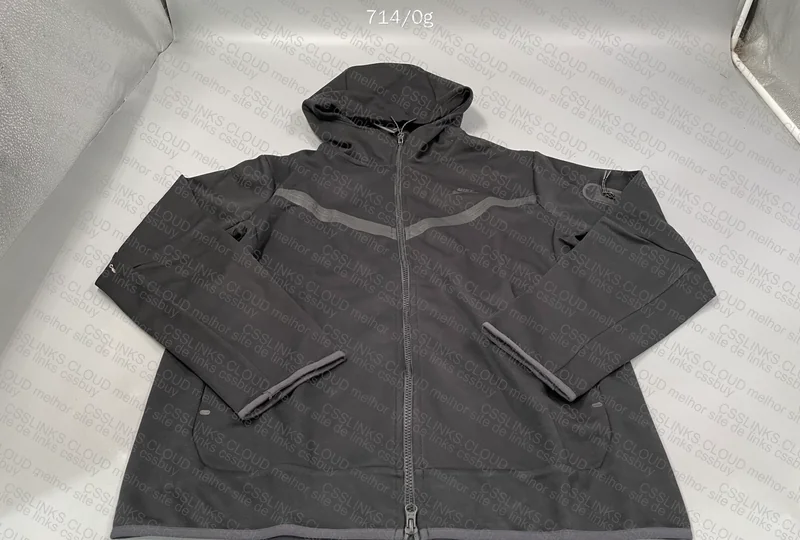 Tech Fleece 1688 - What's Wrong with the Swoosh? 3