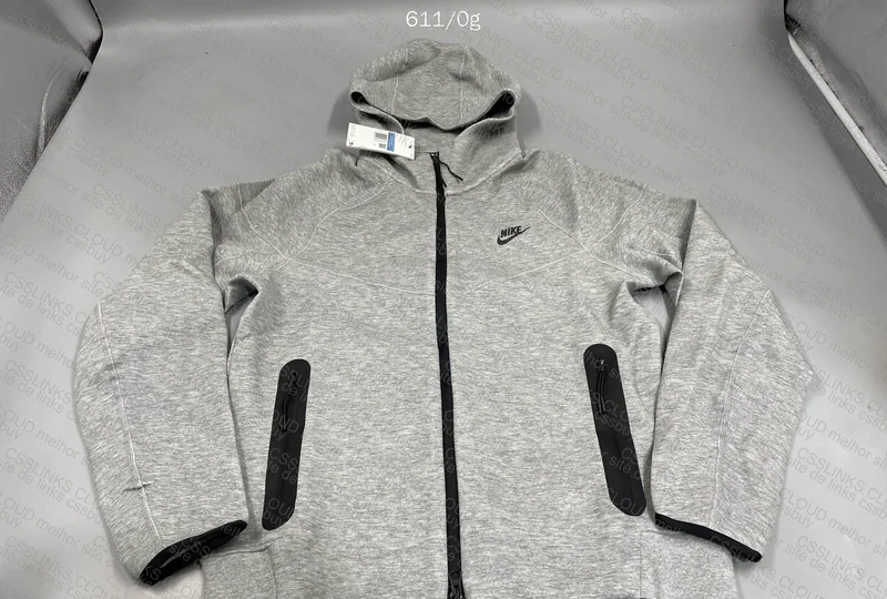 TECH FLEECE 2023