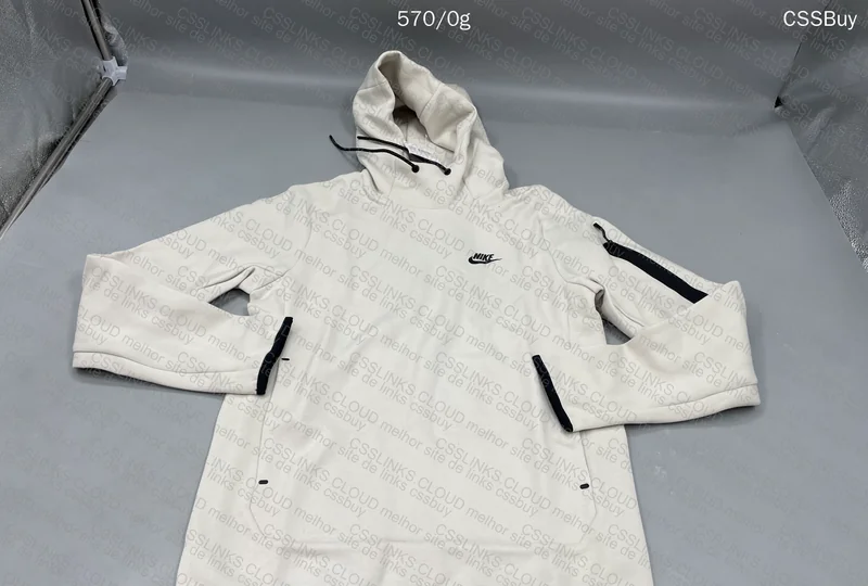 TECH FLEECE 2023 HUSKY 4