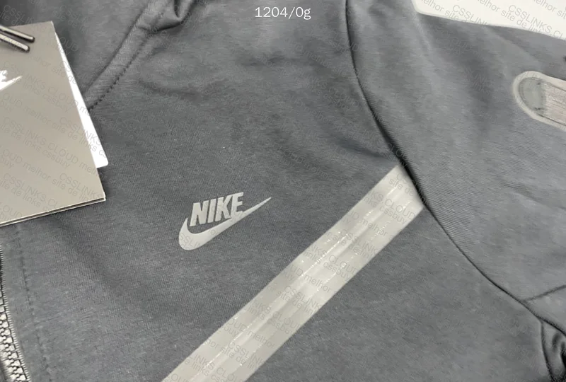 tech fleece black 5
