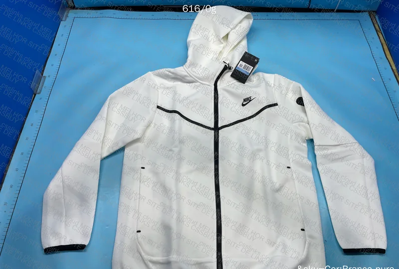 Tech Fleece White 4