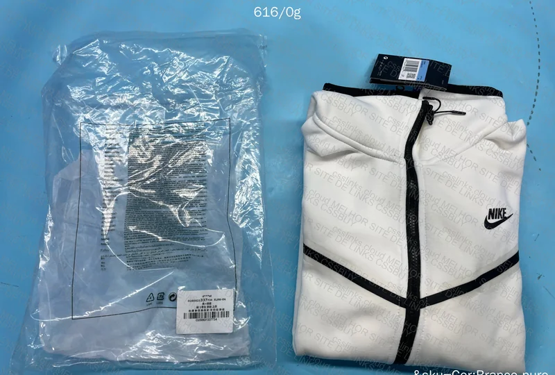 Tech Fleece White 6