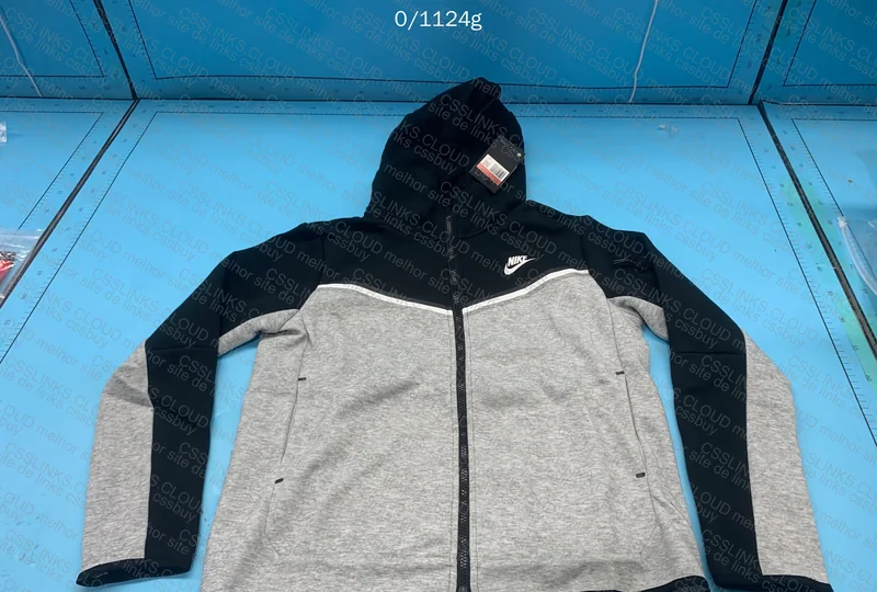 Tech Fleece Gray and Black - Nike 2