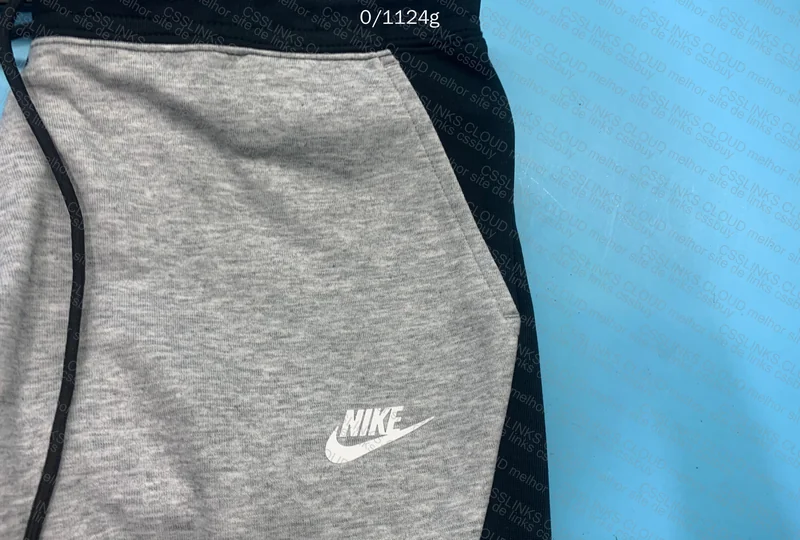 Tech Fleece Gray and Black - Nike 6