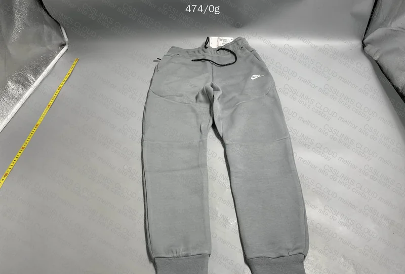 Tech Fleece Gray from Husky with Measurements 4