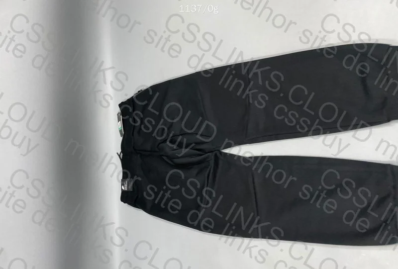 Tech Fleece - with Measurements 11