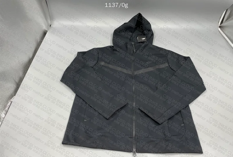 Tech Fleece - with Measurements 8