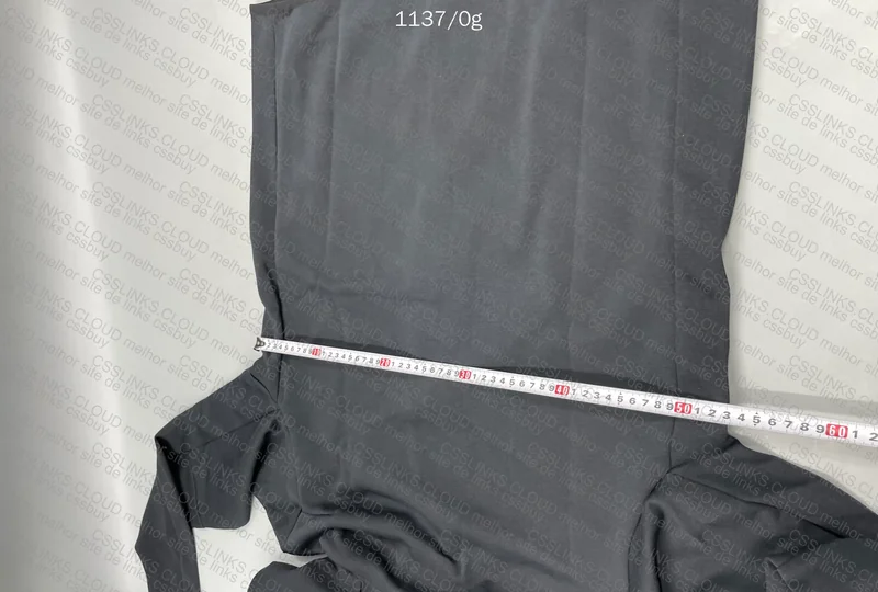 Tech Fleece - with Measurements 9