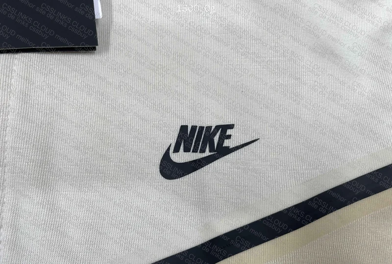 Tech Fleece Cream 2