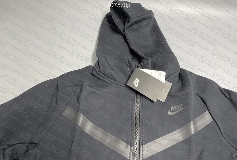 Tech Fleece (GL?) 4