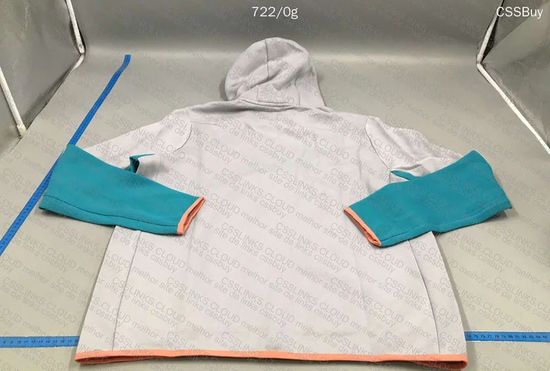 Tech Fleece Husky 4