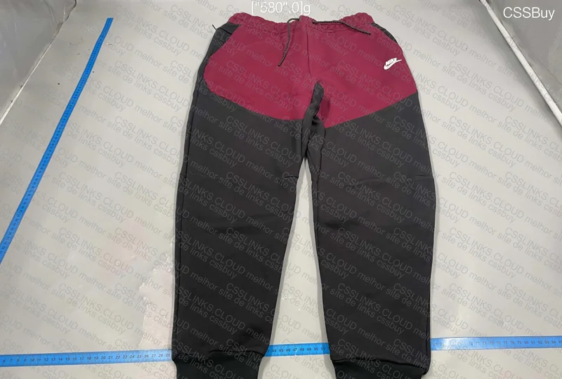 Tech Fleece Husky 2