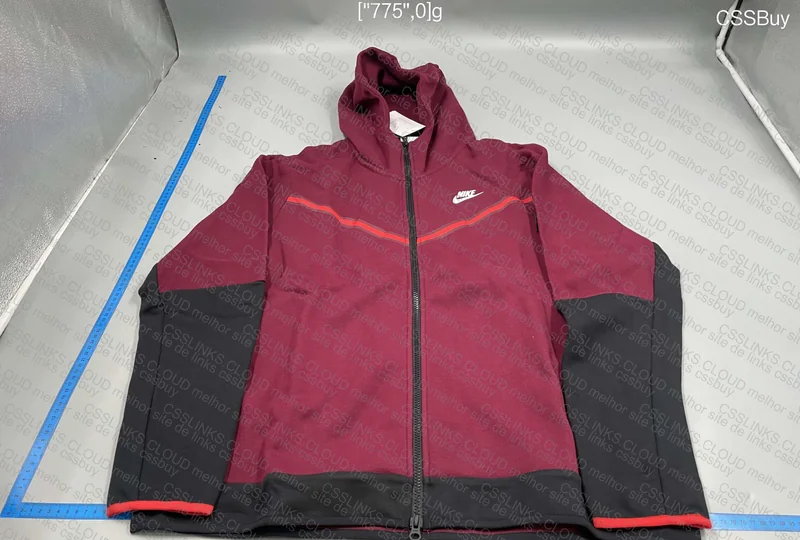 Tech Fleece Husky 3