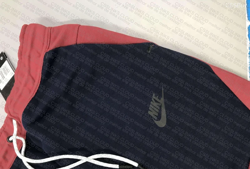 Tech Fleece Husky 3