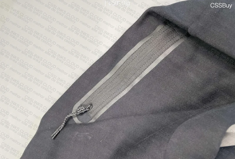 Tech Fleece Husky 4