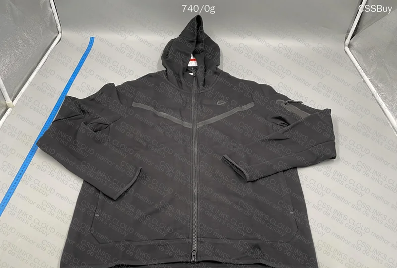 Tech Fleece Husky 3