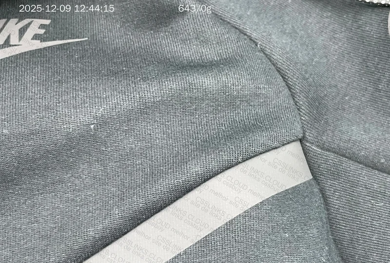 Tech fleece husky 5