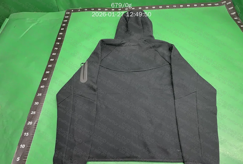 Tech Fleece Husky 4