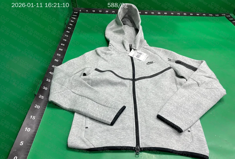 Tech Fleece Nicolas Maduro 2