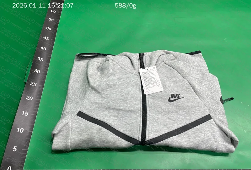 Tech Fleece Nicolas Maduro 3