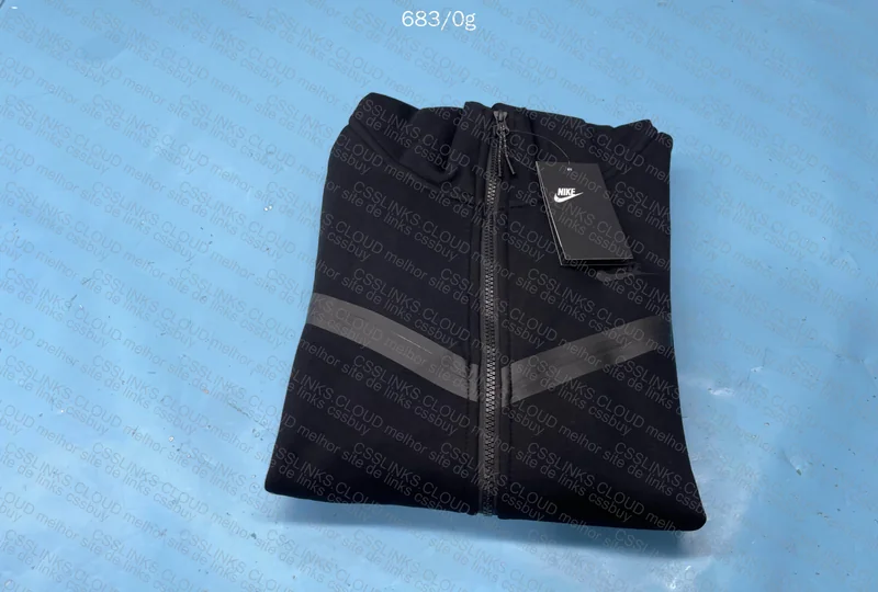 TECH FLEECE NIKE