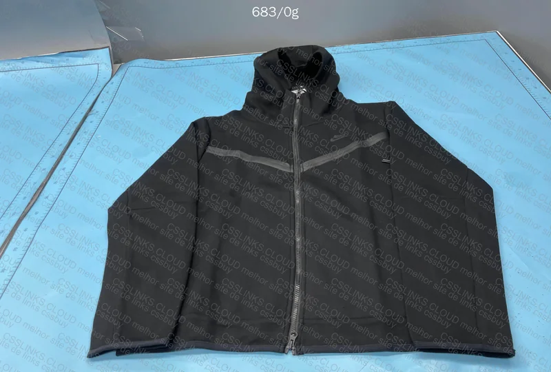 TECH FLEECE NIKE 4