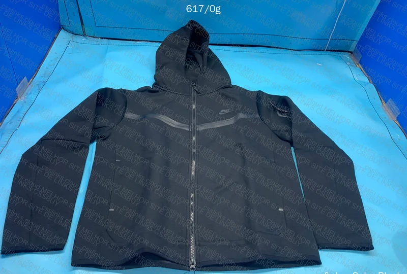 Nike Black Tech Fleece 2