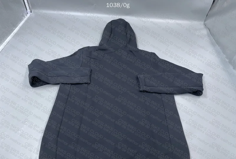 Nike Black Tech Fleece 4