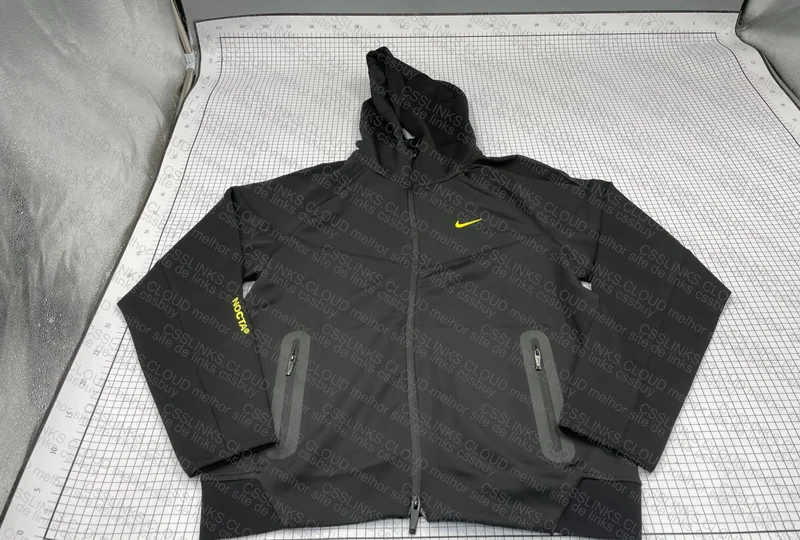 Tech Fleece Nocta 4