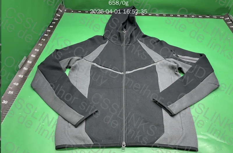 Tech fleece preta