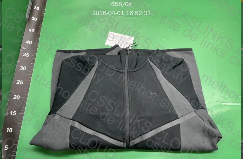 Tech fleece preta 2