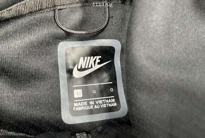 Black Nike Tech Fleece 1688 8