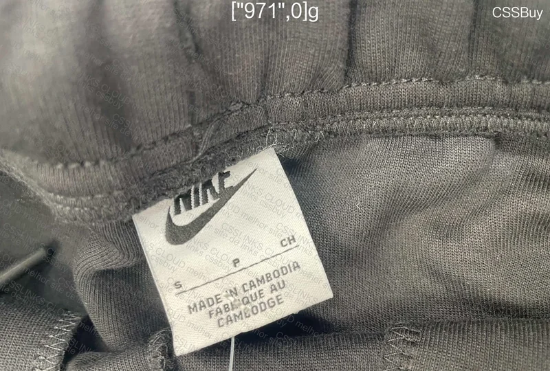 Black Nike Tech Fleece 2