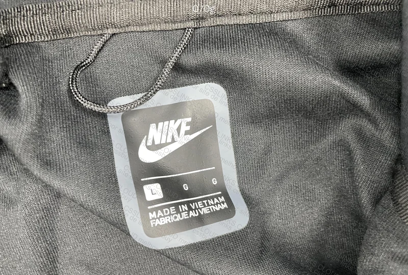 Black Nike Tech Fleece 4