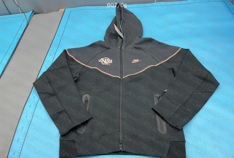Tech Fleece Syna 2
