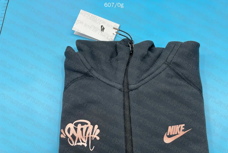 Tech Fleece Syna 4