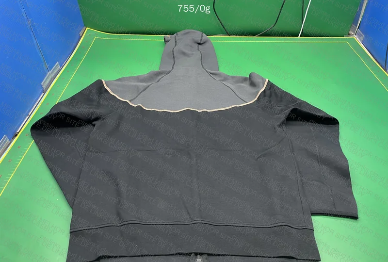 Tech Fleece Syna 4