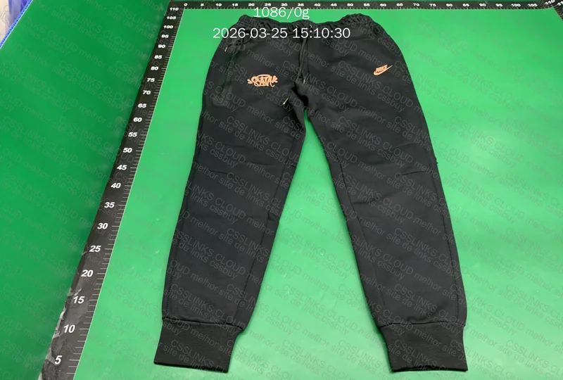 Tech Fleece Syna x NIKE 2