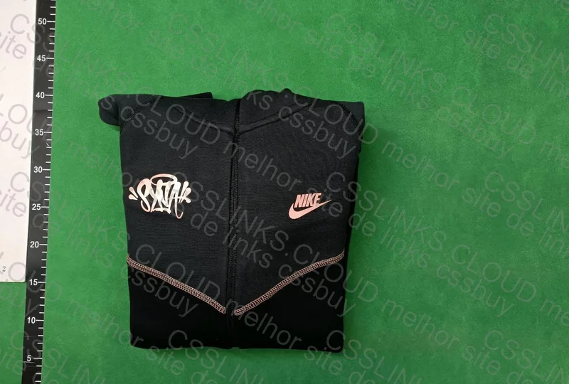 Tech fleece X Syna 4