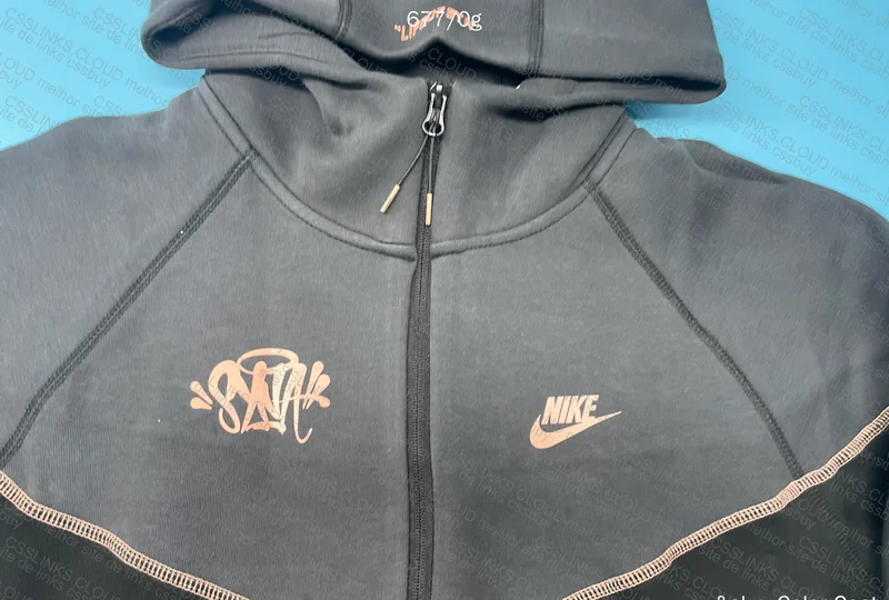 Tech Fleece X Syna World