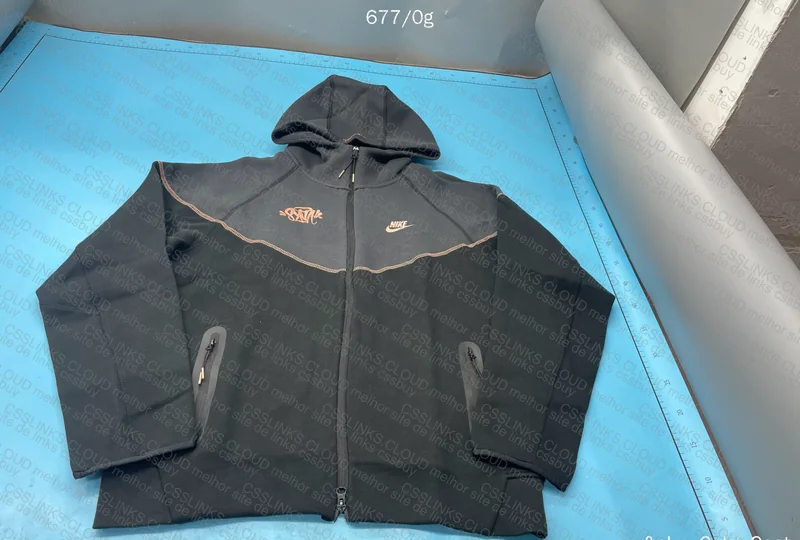 Tech Fleece X Syna World 2