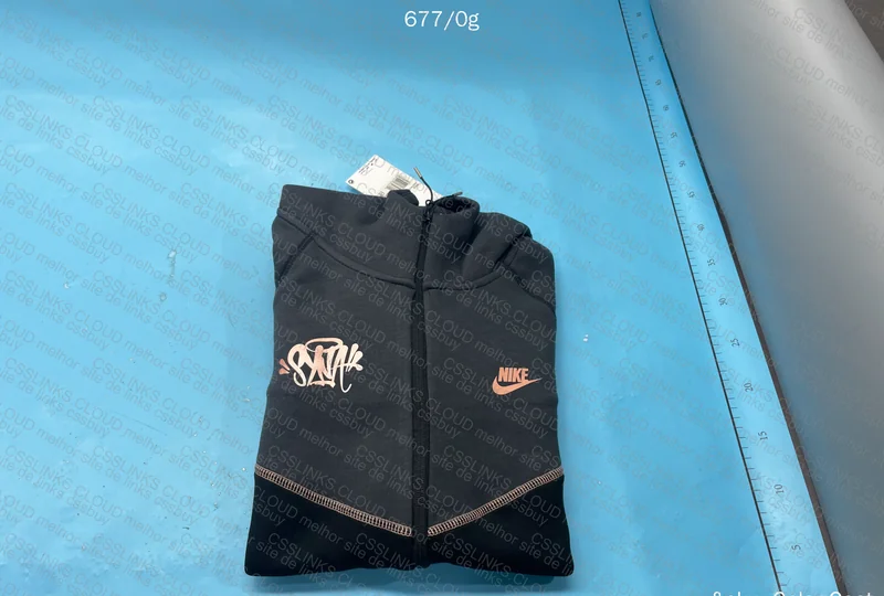 Tech Fleece X Syna World 4