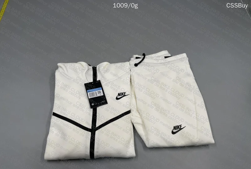 White Nike Tech Fleece