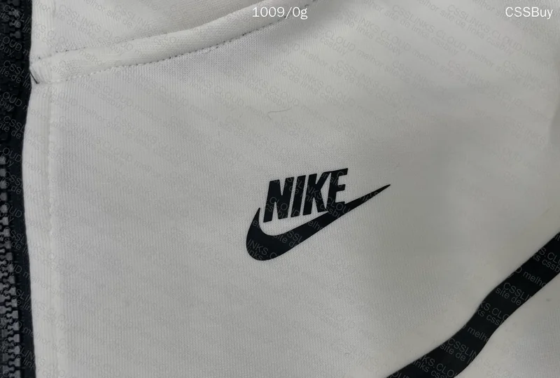 White Nike Tech Fleece 6