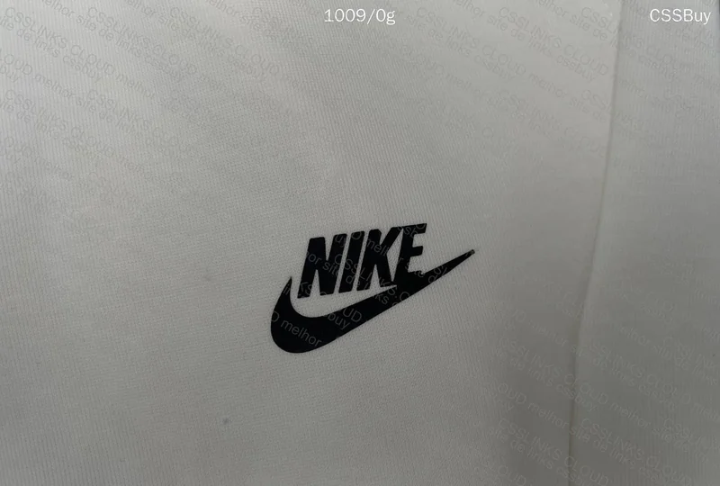 White Nike Tech Fleece 9