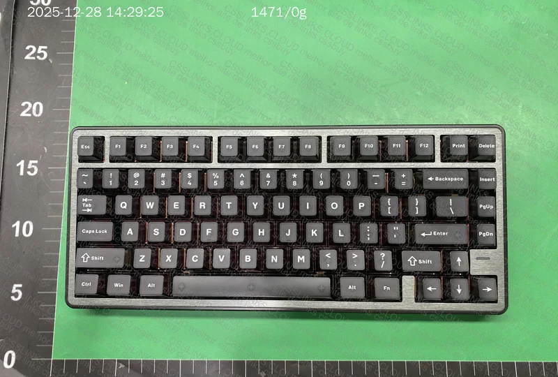 VGN NEON Super Tri-Mode Magnetic Keyboard 2
