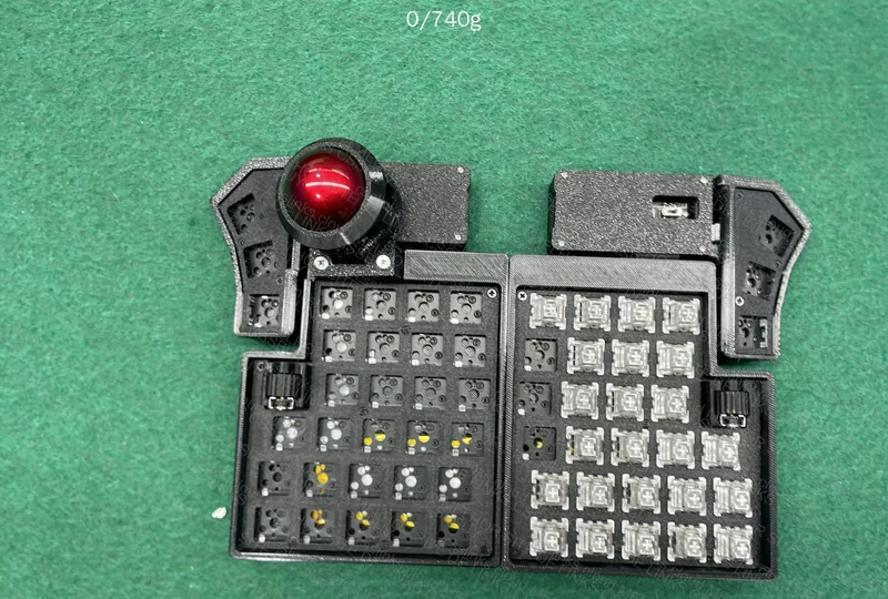 Sofle Split CCK Ball Keyboard with Trackball 3