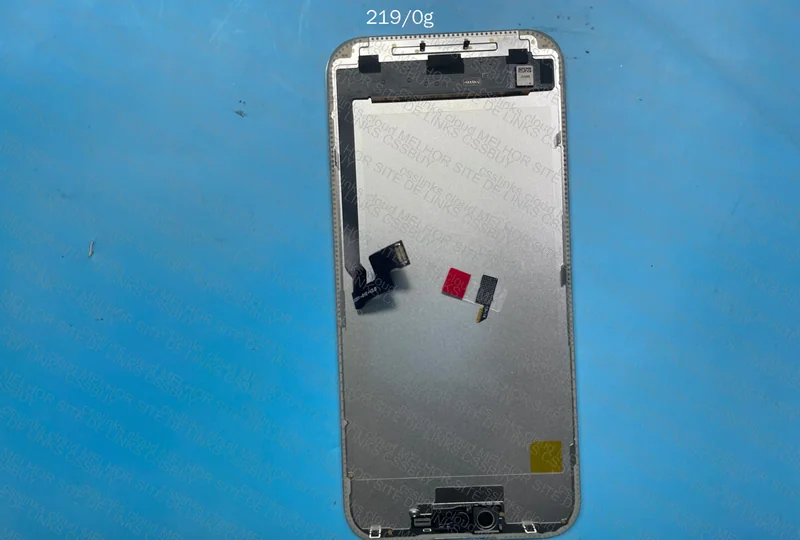 OLED 120Hz Screen - iPhone 16 Pro Max