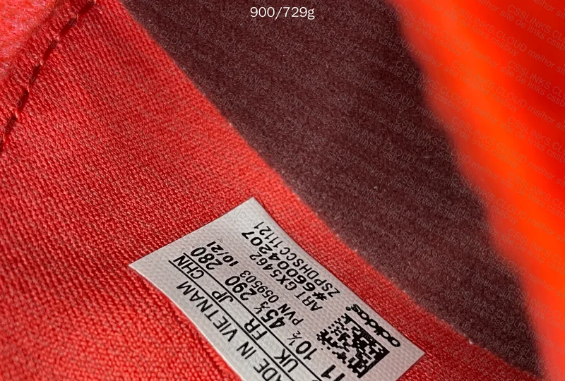Adidas Ultraboost 22 - GX5462 - Vivid Red Sneakers 4